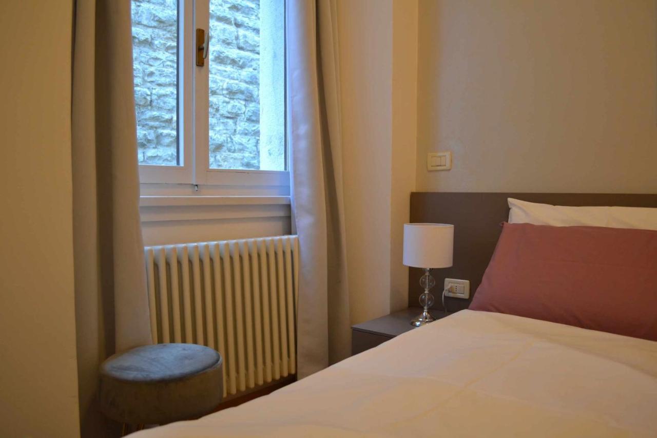 Lantica Torre Lägenhet Riva del Garda Exteriör bild
