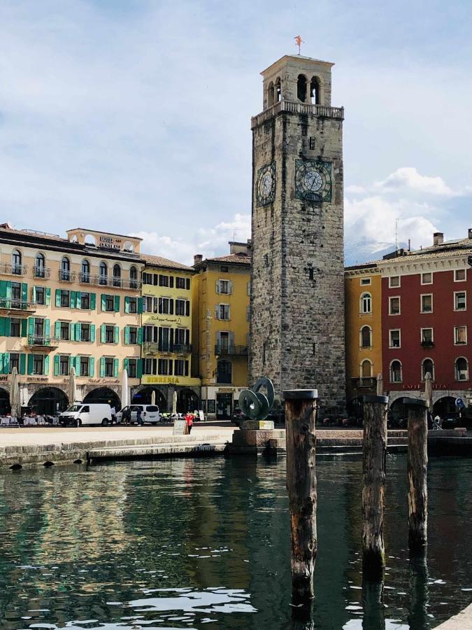 Lantica Torre Lägenhet Riva del Garda Exteriör bild