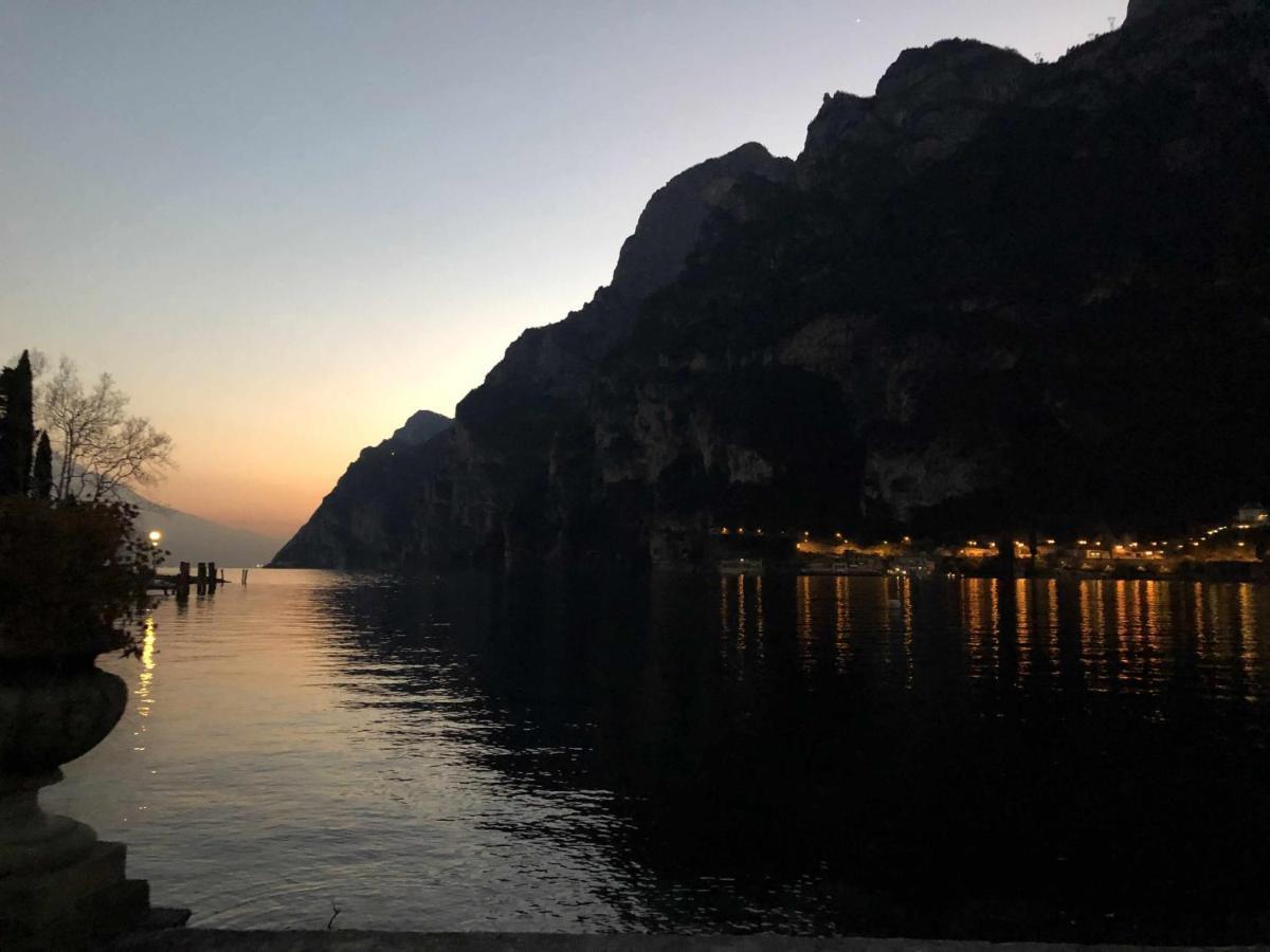 Lantica Torre Lägenhet Riva del Garda Exteriör bild