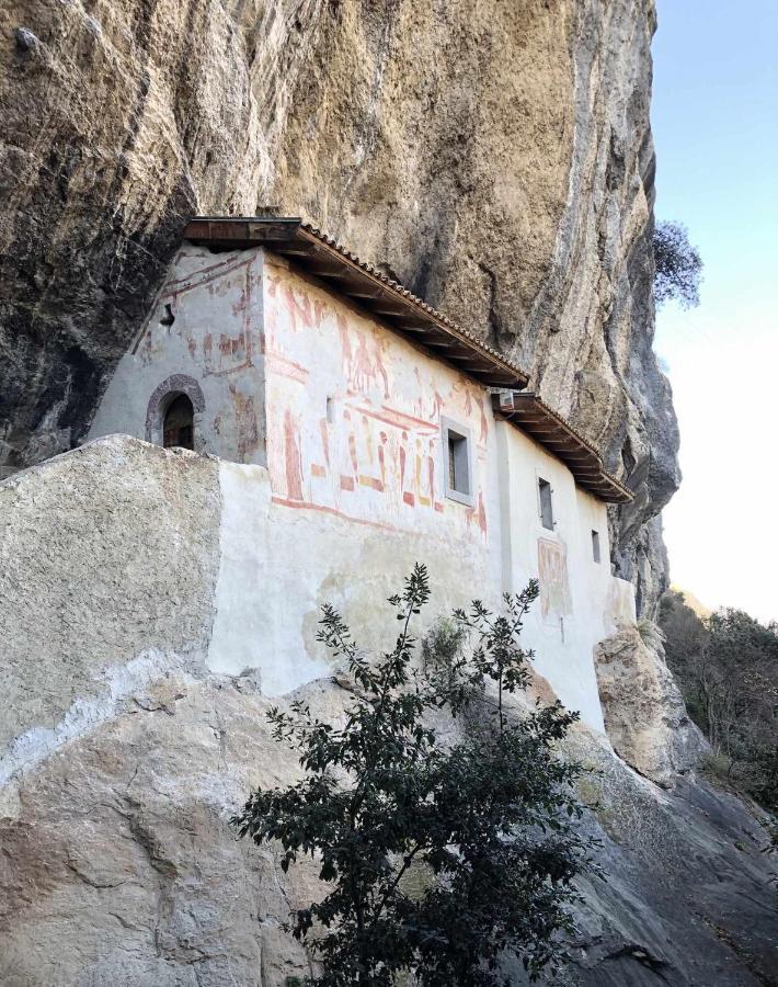 Lantica Torre Lägenhet Riva del Garda Exteriör bild