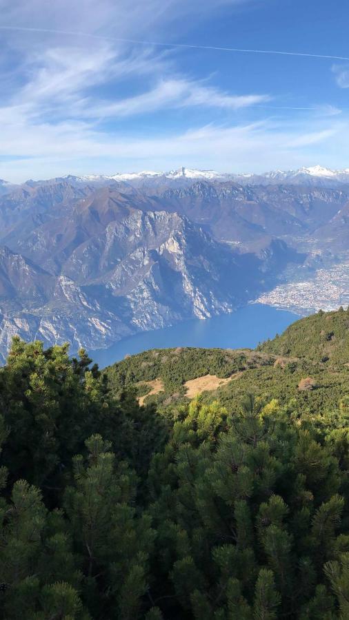 Lantica Torre Lägenhet Riva del Garda Exteriör bild